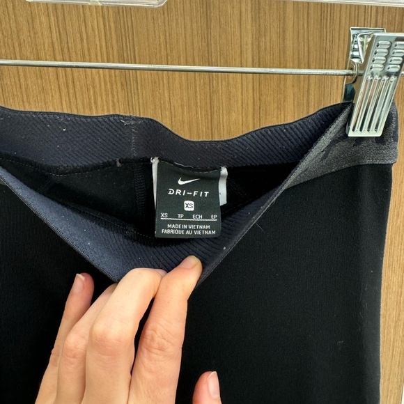 Nike Charcoal and Black Leggings - Picture 3 of 5